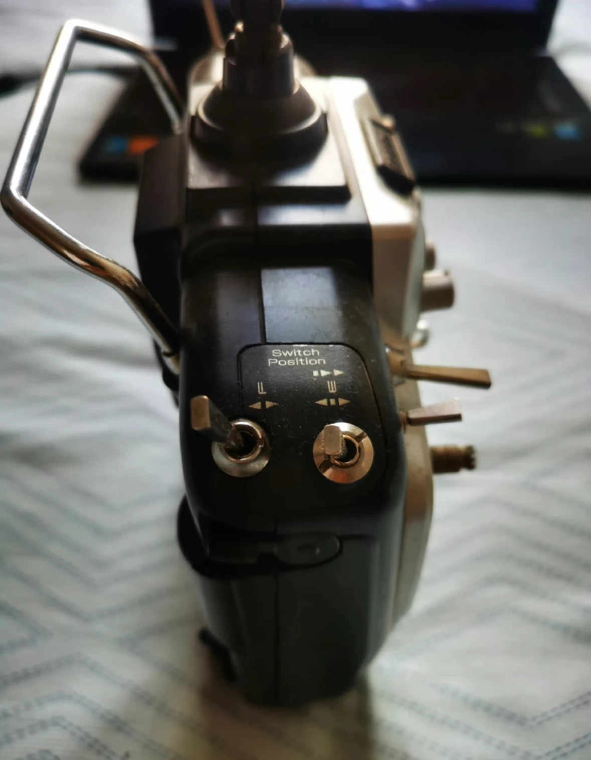 ฟุตาบา ADVANCED SPREAD SPECTRU - Radio Transmitter 2.4Ghz บทวิจารณ์และราคา